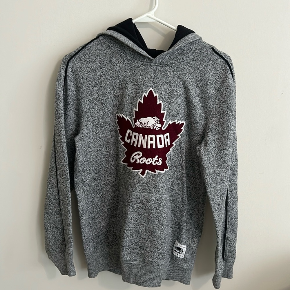 Roots Youth Hoodie Jacket size XL in excellent condition